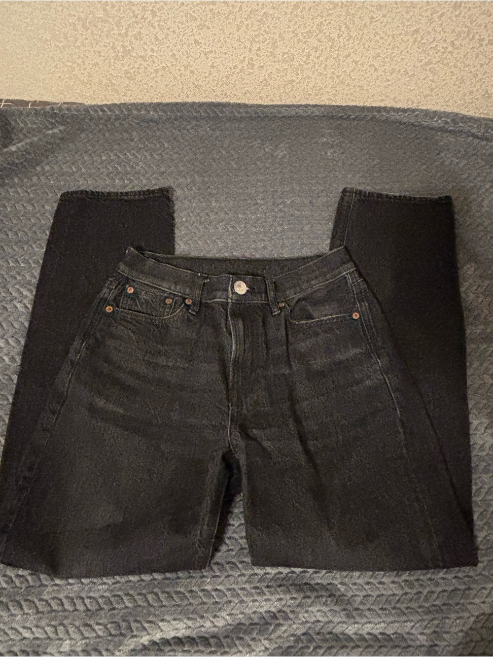 Black American Eagle Straight Leg Jeans